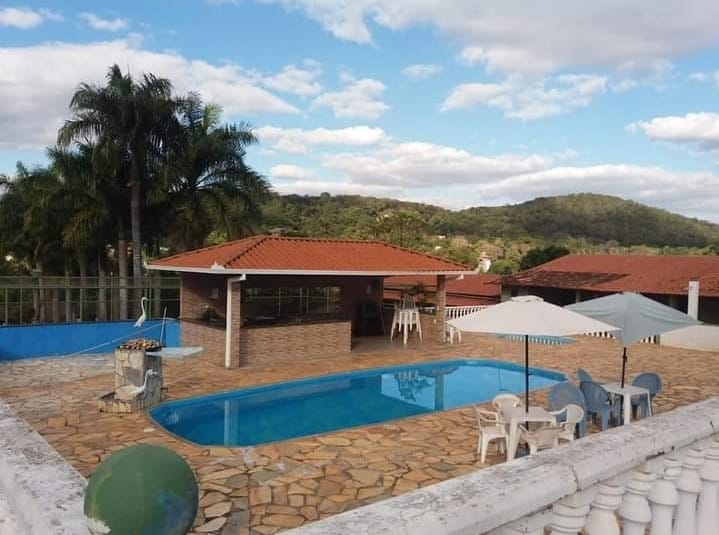 Área de lazer e piscina